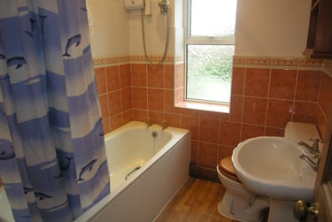 4 bed house, Charminster, Springbourne, Bournemouth, BH88NZ - Image 2