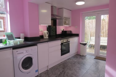 6 bed house, Springbourne, Boscombe, Bournemouth, BH14SH - Image 2