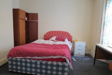 4 bed house, Charminster, Bournemouth, BH88RA - Image 3