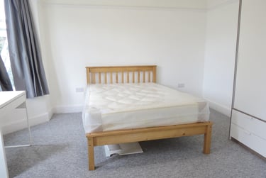 6 bed house, 65 Wycliffe Road, Charminster, Bournemouth, BH91JS - Image 4