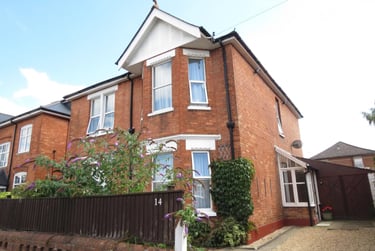 5 bed house, 14 Windermere Road, Charminster, Bournemouth, BH37LF - Image 1