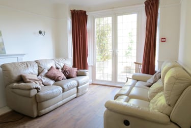 7 bed house, 109 Ensbury Park Road, Ensbury Park, Bournemouth, BH92SH - Image 3