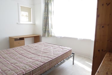 7 bed house, 109 Ensbury Park Road, Ensbury Park, Bournemouth, BH92SH - Image 4