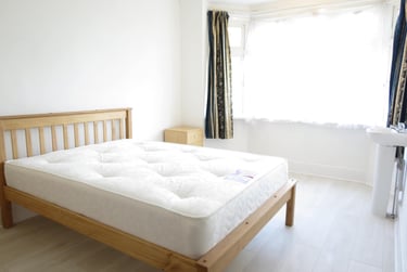 7 bed house, 109 Ensbury Park Road, Ensbury Park, Bournemouth, BH92SH - Image 5