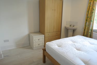 7 bed house, 109 Ensbury Park Road, Ensbury Park, Bournemouth, BH92SH - Image 6