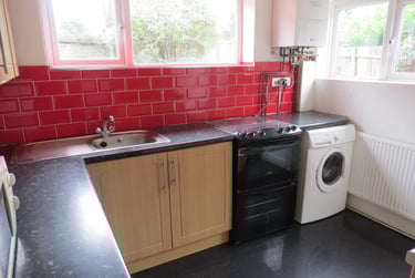 5 bed house, Charminster, Springbourne, Bournemouth, BH88TT - Image 4