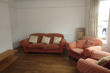 4 bed house, Winton, Ensbury Park, Bournemouth, BH92SE - Image 3