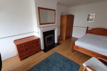 5 bed house, Wallisdown, Talbot village, Poole, BH125AL - Image 4