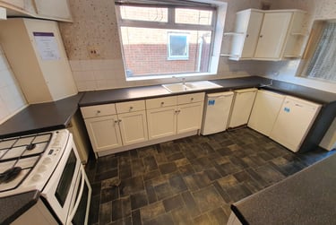 4 bed house, Winton, Ensbury Park, Bournemouth, BH92SH - Image 3