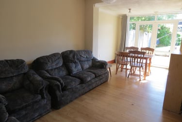 4 bed house, Winton, Charminster, Bournemouth, BH91LG - Image 2