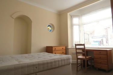 8 bed house, 64 Withermoor Road, Winton, Bournemouth, BH92PB - Image 10