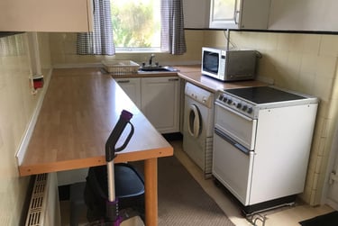 4 bed house, 31 Astbury Avenue, Talbot village, Poole, BH125DT - Image 3