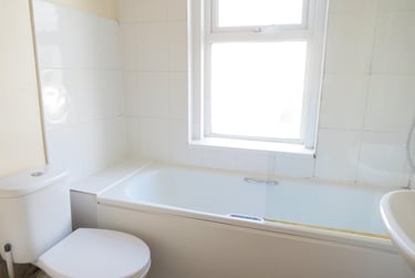 4 bed house, 30 Cranmer Road, Charminster, Bournemouth, BH91JU - Image 4