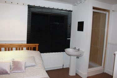 6 bed house, Winton, Ensbury Park, Bournemouth, BH91LZ - Image 9