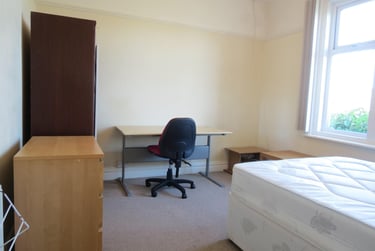 5 bed house, Winton, Charminster, Bournemouth, BH91BY - Image 9