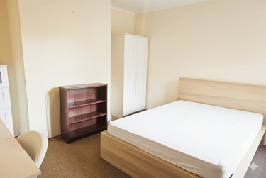 5 bed house, 41 Alton Road, Talbot village, Bournemouth, BH104AD - Image 8