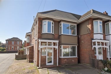 6 bed house, 2b Maple Road, Winton, Bournemouth, BH92PN - Image 1
