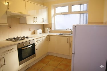 4 bed house, Charminster, Springbourne, Bournemouth, BH88NZ - Image 4