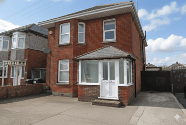 6 bed house, Ensbury Park, Talbot village, Bournemouth, BH104EQ - Image 2