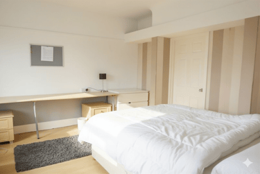 6 bed house, Ensbury Park, Talbot village, Bournemouth, BH104EQ - Image 6