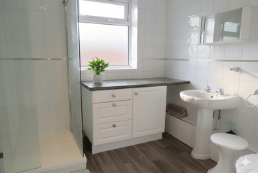 6 bed house, Ensbury Park, Talbot village, Bournemouth, BH104EQ - Image 11