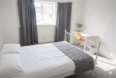 5 bed house, Ensbury Park, Bournemouth, BH104EE - Image 6