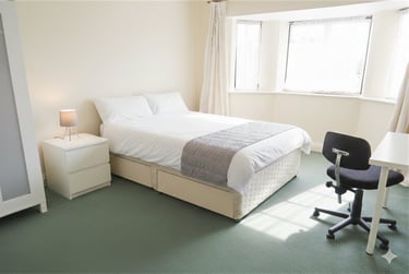 5 bed house, Ensbury Park, Bournemouth, BH104EE - Image 5