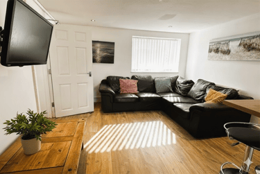 6 bed house, Ensbury Park, Bournemouth, BH104HE - Image 3