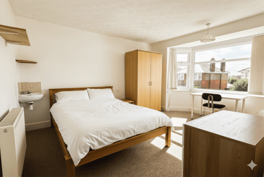 6 bed house, Ensbury Park, Bournemouth, BH104HE - Image 7