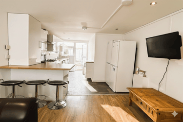 6 bed house, Ensbury Park, Bournemouth, BH104HE - Image 4