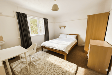 6 bed house, Ensbury Park, Bournemouth, BH104HE - Image 10