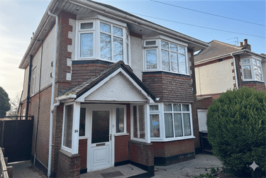 4 bed house, 14 Redhill Avenue, Ensbury Park, Bournemouth, BH92SN - Image 1