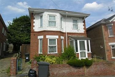 5 bed house, Charminster, Bournemouth, BH91JE - Image 2