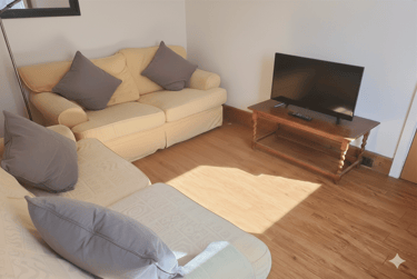 3 bed house, Charminster, Bournemouth, BH91HY - Image 2