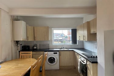 5 bed house, Winton, Bournemouth, BH92JW - Image 3