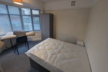 5 bed house, Winton, Charminster, Bournemouth, BH91ES - Image 5