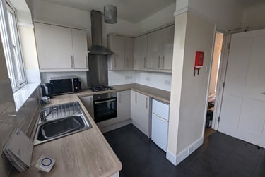 5 bed house, Winton, Charminster, Bournemouth, BH91ES - Image 4