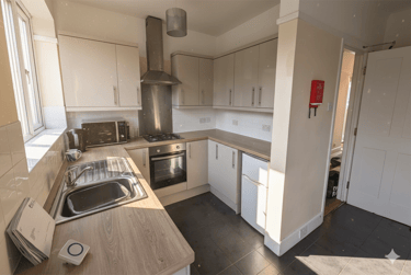 5 bed house, Winton, Charminster, Bournemouth, BH91ES - Image 4