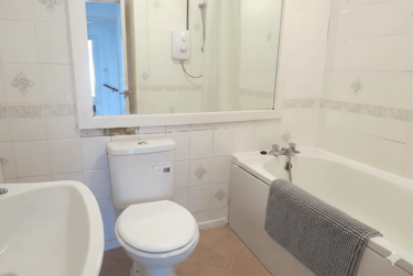 4 bed house, Charminster, Springbourne, Bournemouth, BH88NU - Image 9