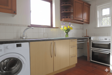 3 bed flat, Gerald Road, Charminster, Bournemouth, BH37JZ - Image 4