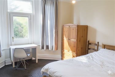 3 bed flat, Gerald Road, Charminster, Bournemouth, BH37JZ - Image 7
