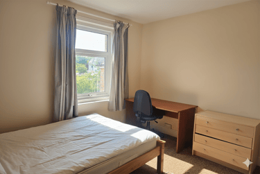 4 bed house, Winton, Bournemouth, BH91LH - Image 9