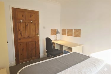 6 bed house, Winton, Bournemouth, BH92JN - Image 5