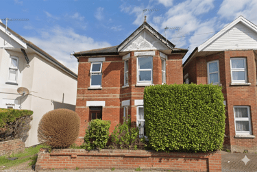 4 bed house, Winton, Ensbury Park, Bournemouth, BH92SE - Image 2
