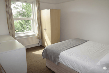 4 bed house, Winton, Ensbury Park, Bournemouth, BH92SE - Image 8