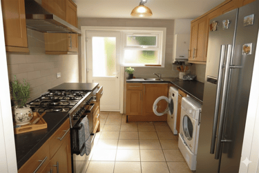 5 bed house, Winton, Charminster, Bournemouth, BH91LJ - Image 5