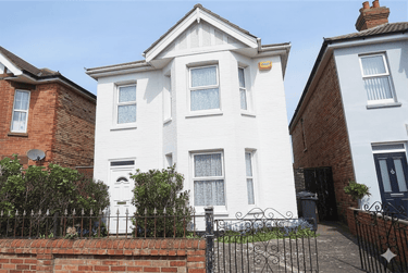 4 bed house, Charminster, Bournemouth, BH88RA - Image 1