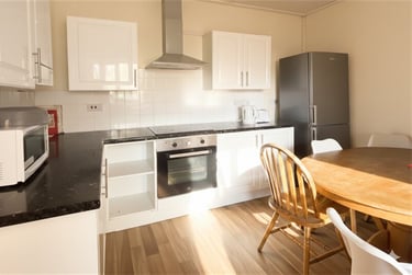 4 bed house, Charminster, Bournemouth, BH88RA - Image 4