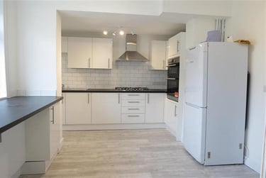 6 bed house, 65 Wycliffe Road, Charminster, Bournemouth, BH91JS - Image 1