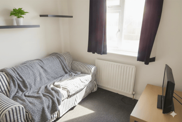 3 bed flat, 281b Wallisdown Road, Talbot village, Poole, BH125BT - Image 4